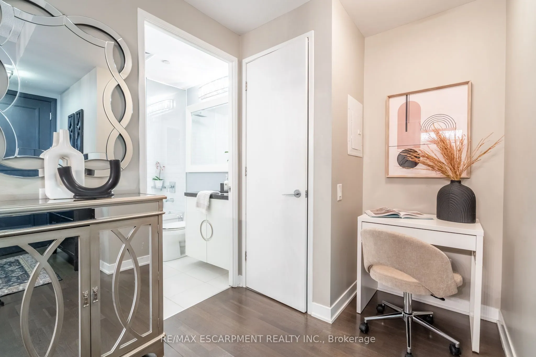 90 PARK LAWN Road S, #2206