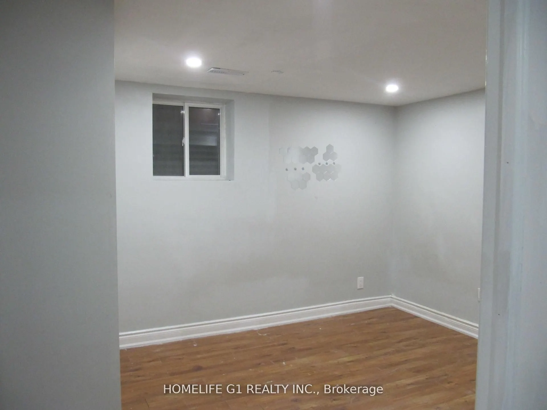 57 Bromley Crescent, #Basement