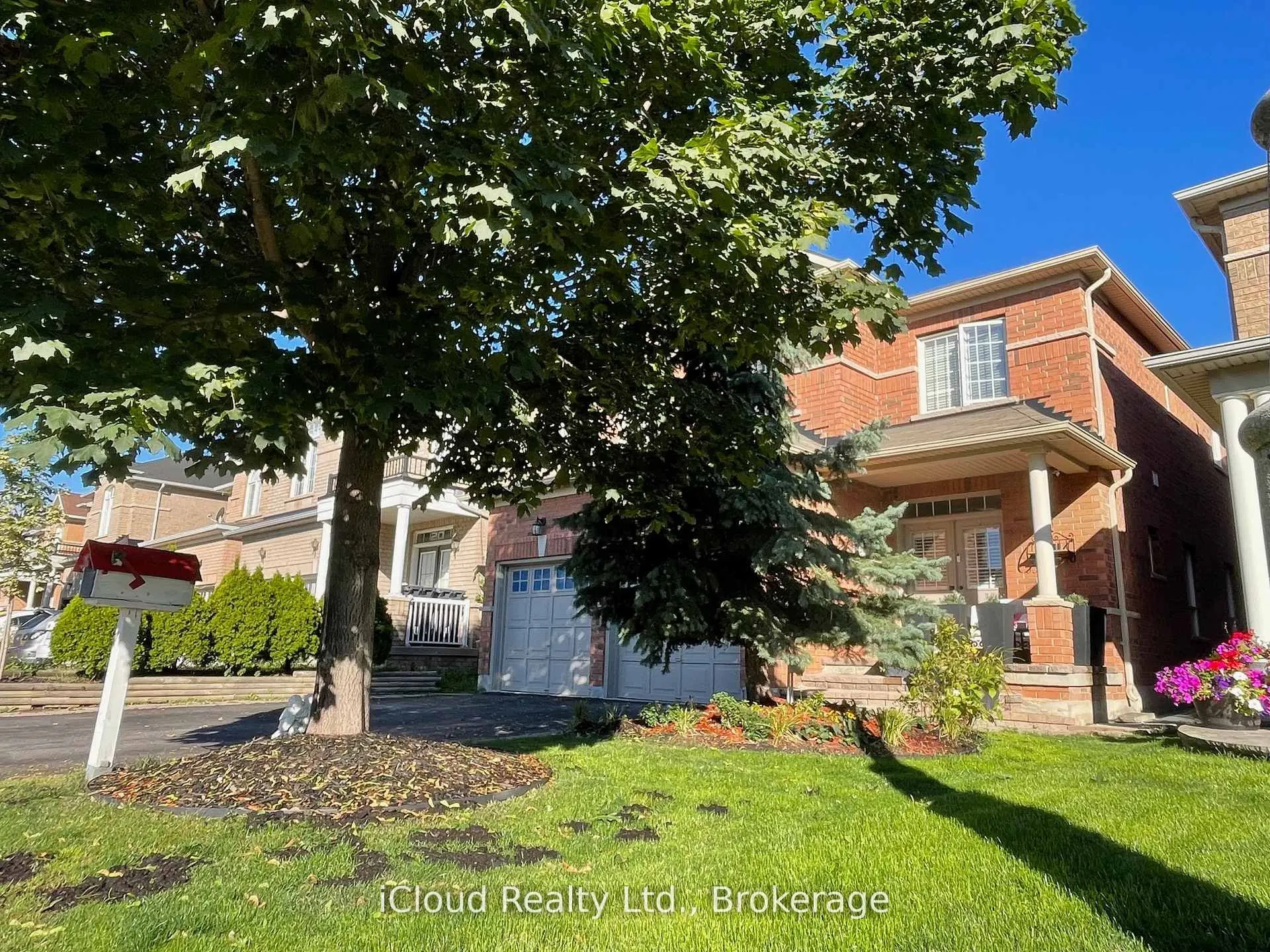 22 Fallgate Drive
