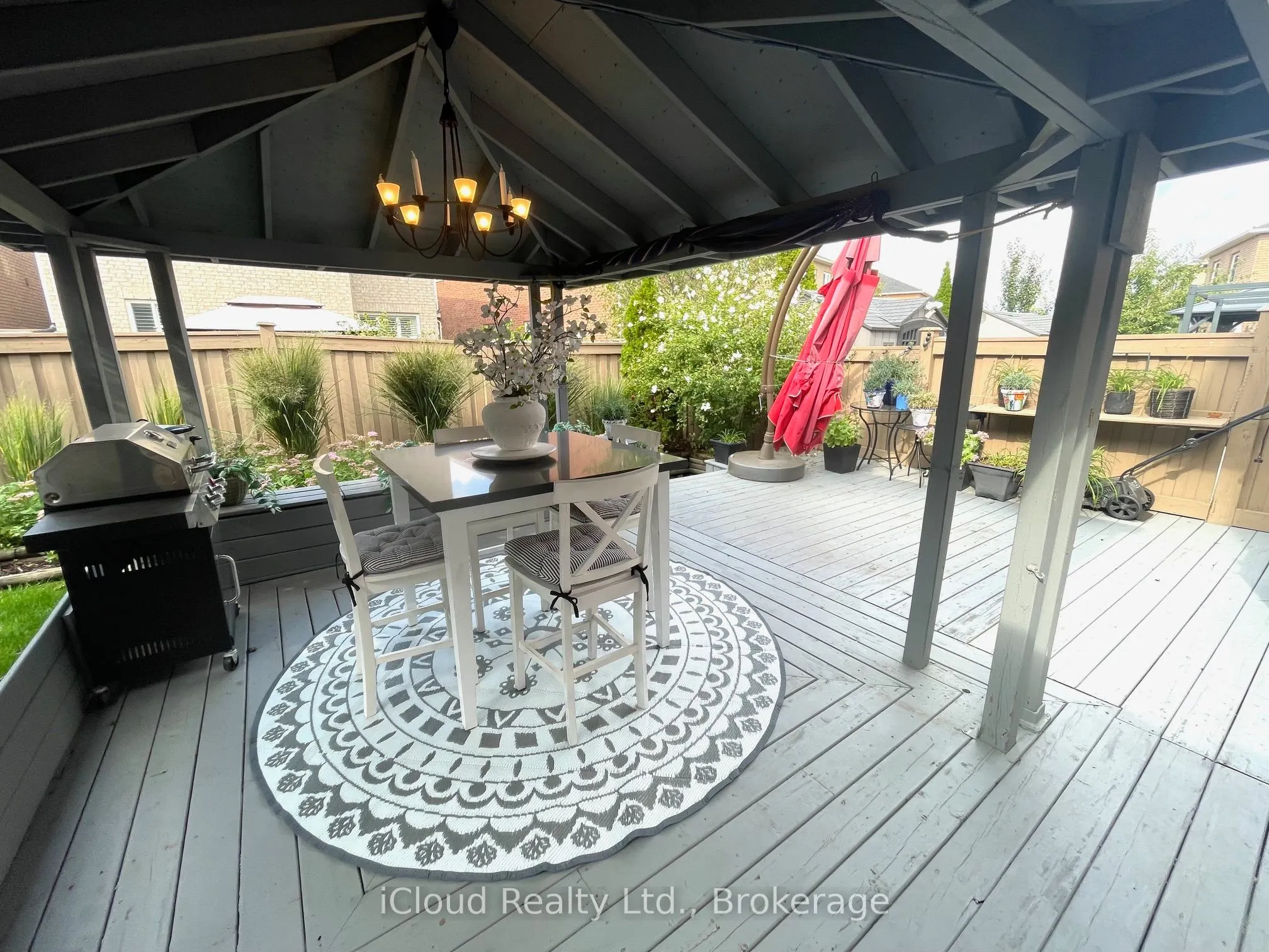 22 Fallgate Drive