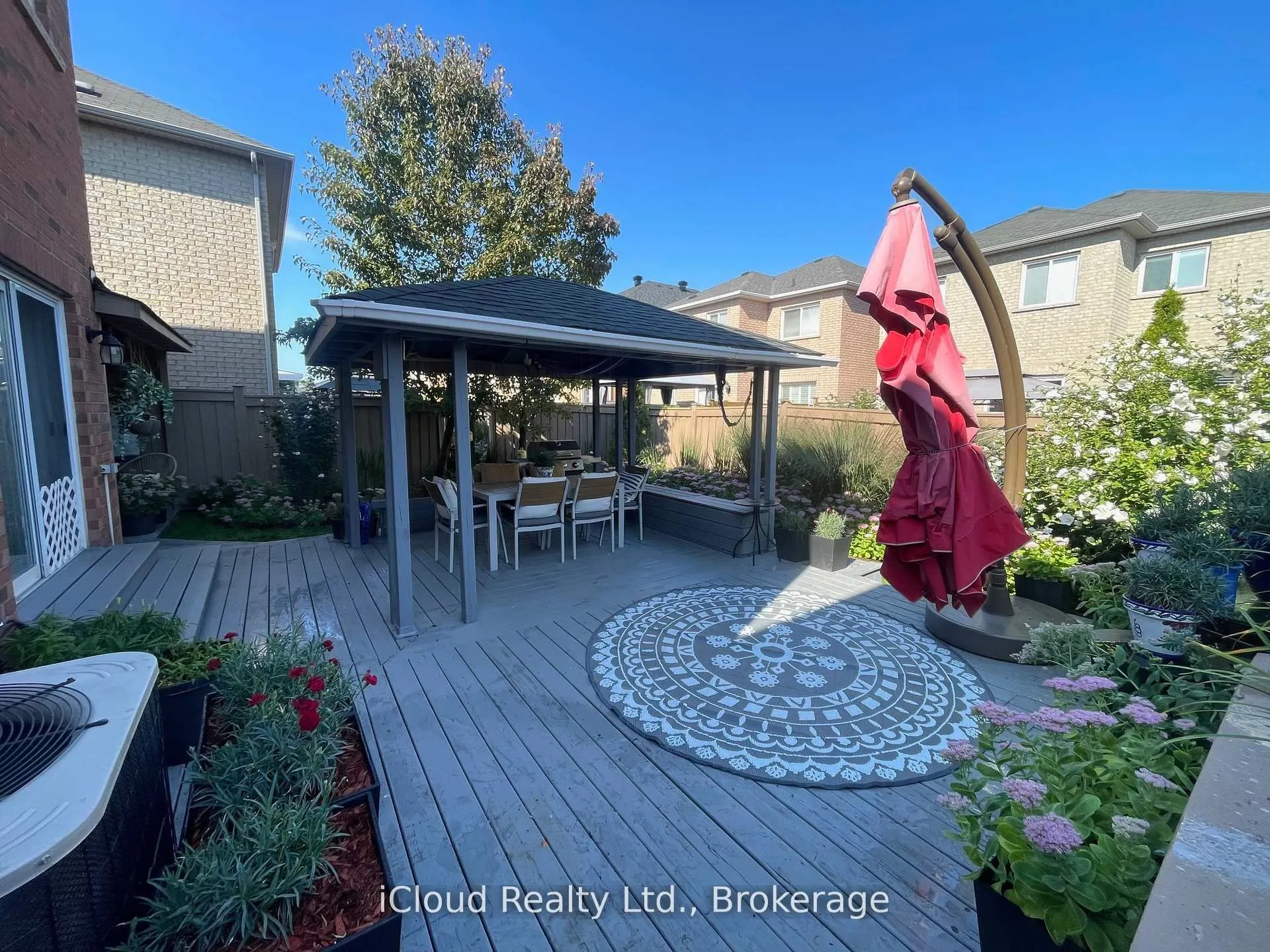 22 Fallgate Drive