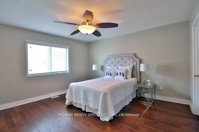 4841 Capri Crescent
