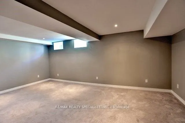 4841 Capri Crescent