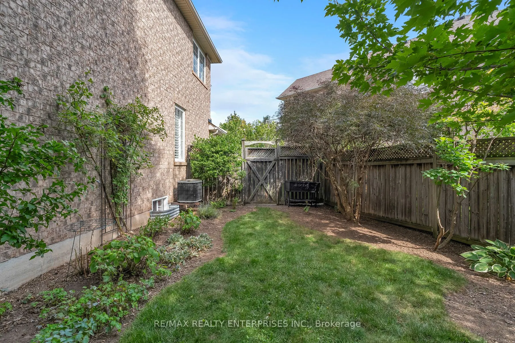 3941 Angus Walk