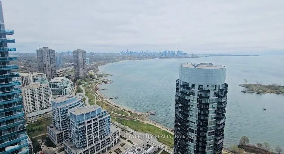38 Annie Craig Drive, #3801