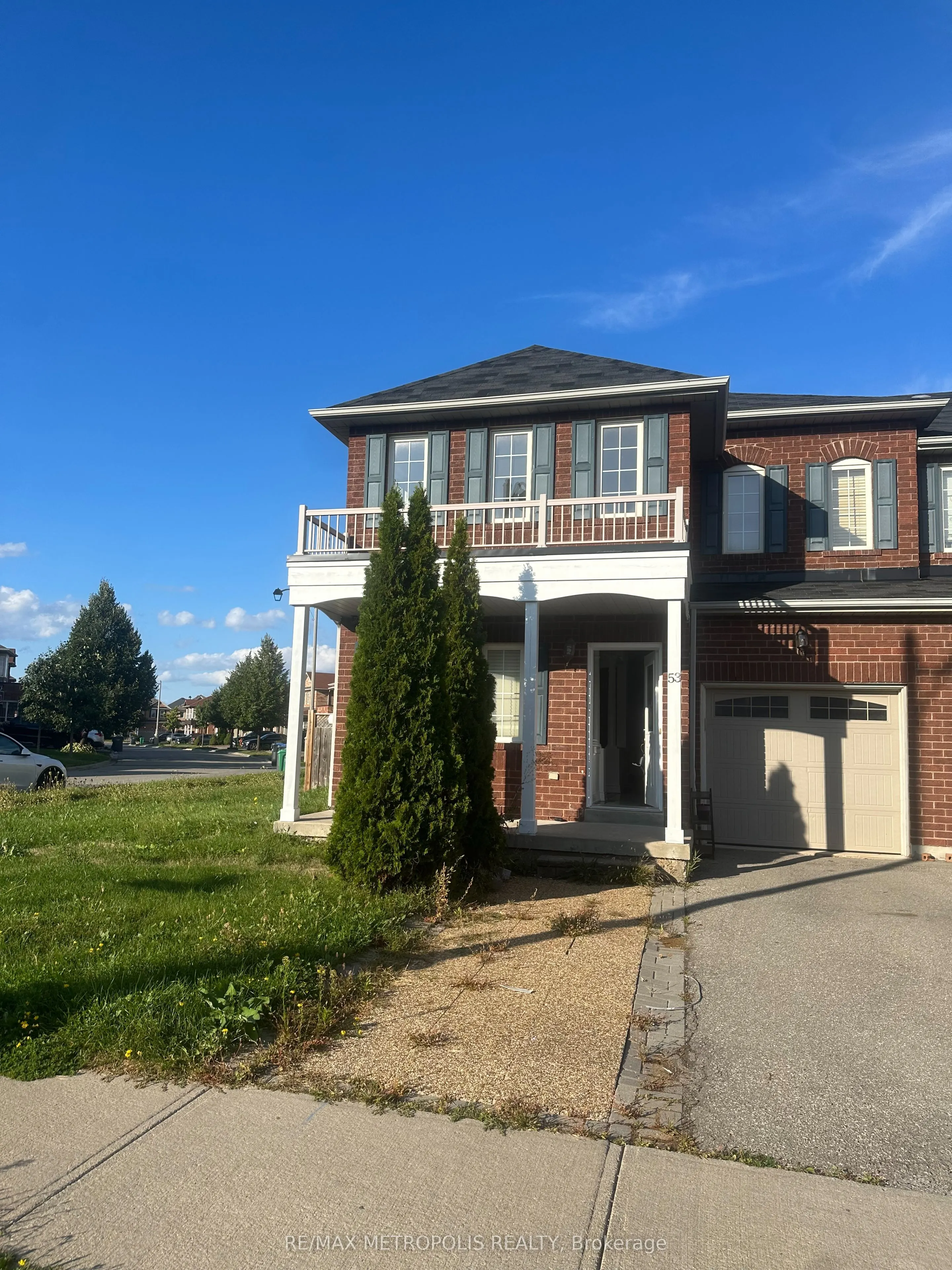 53 Commodore Drive, #Upper