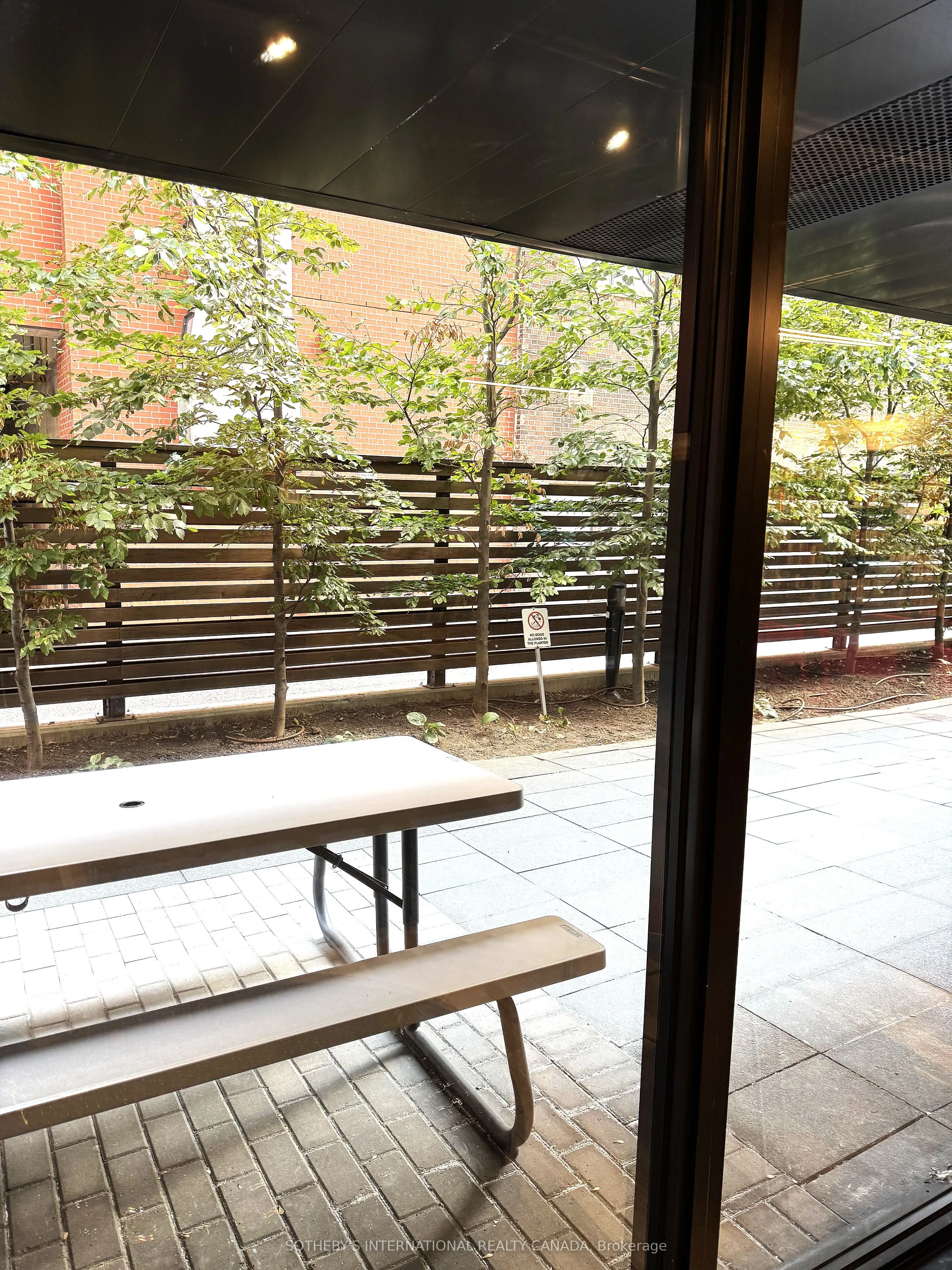 383 Sorauren Avenue, #12
