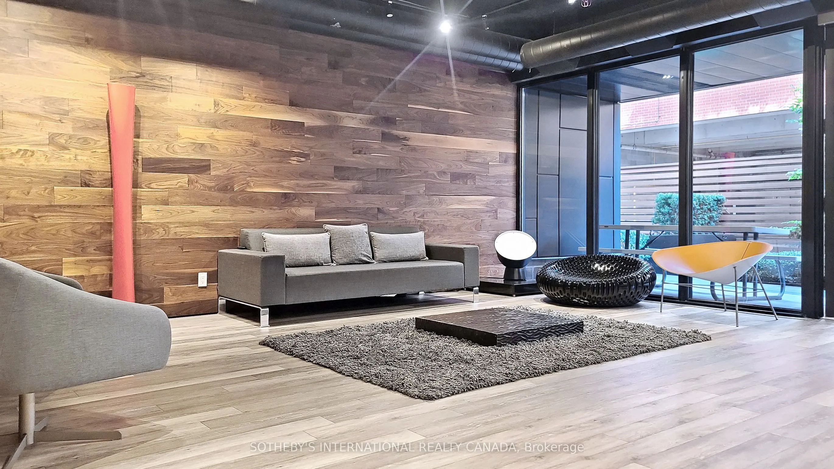 383 Sorauren Avenue, #12