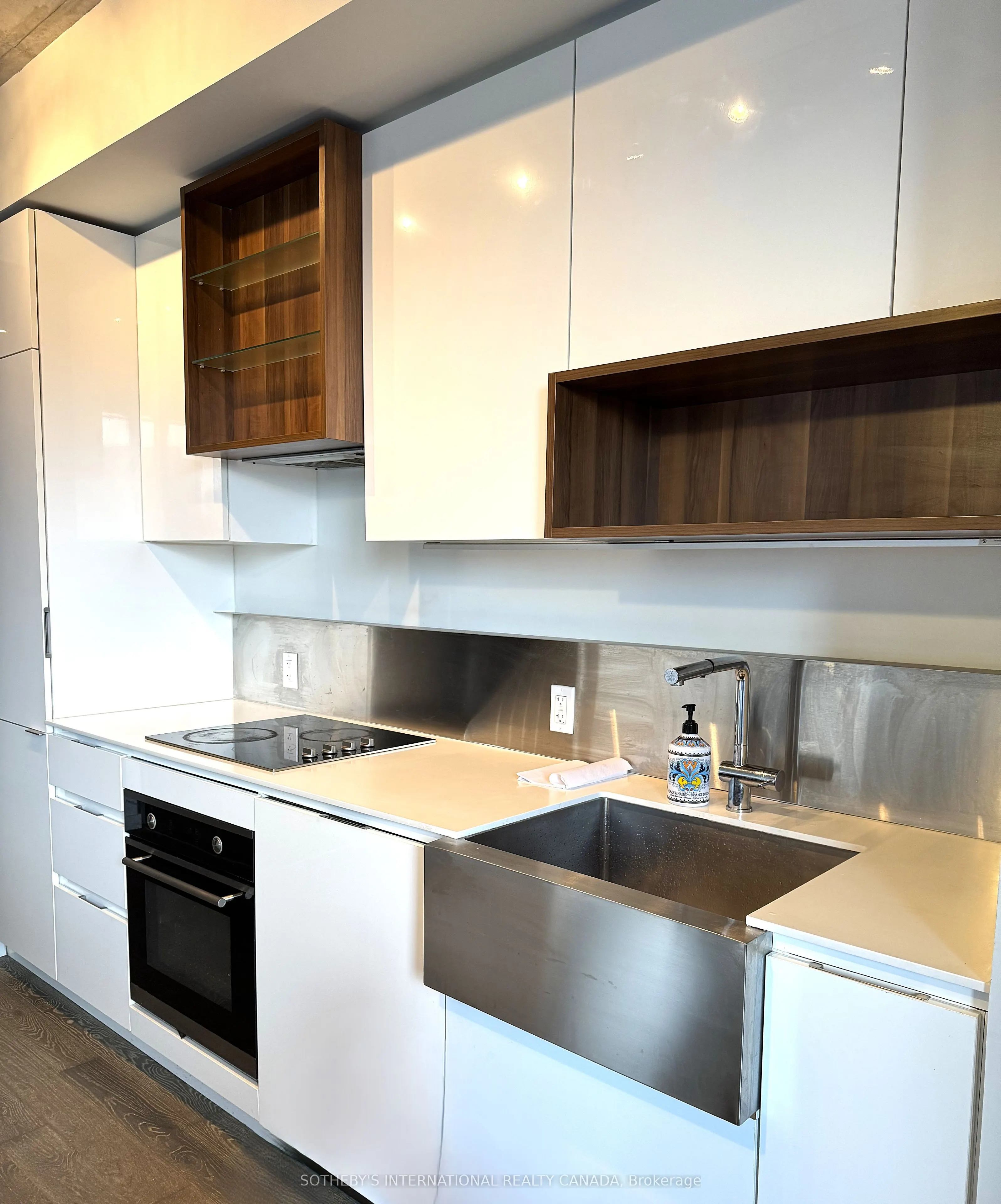383 Sorauren Avenue, #12