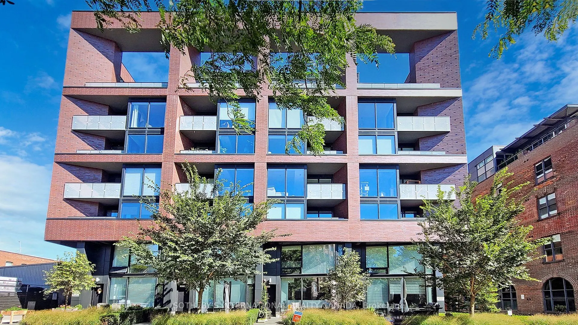 383 Sorauren Avenue, #12