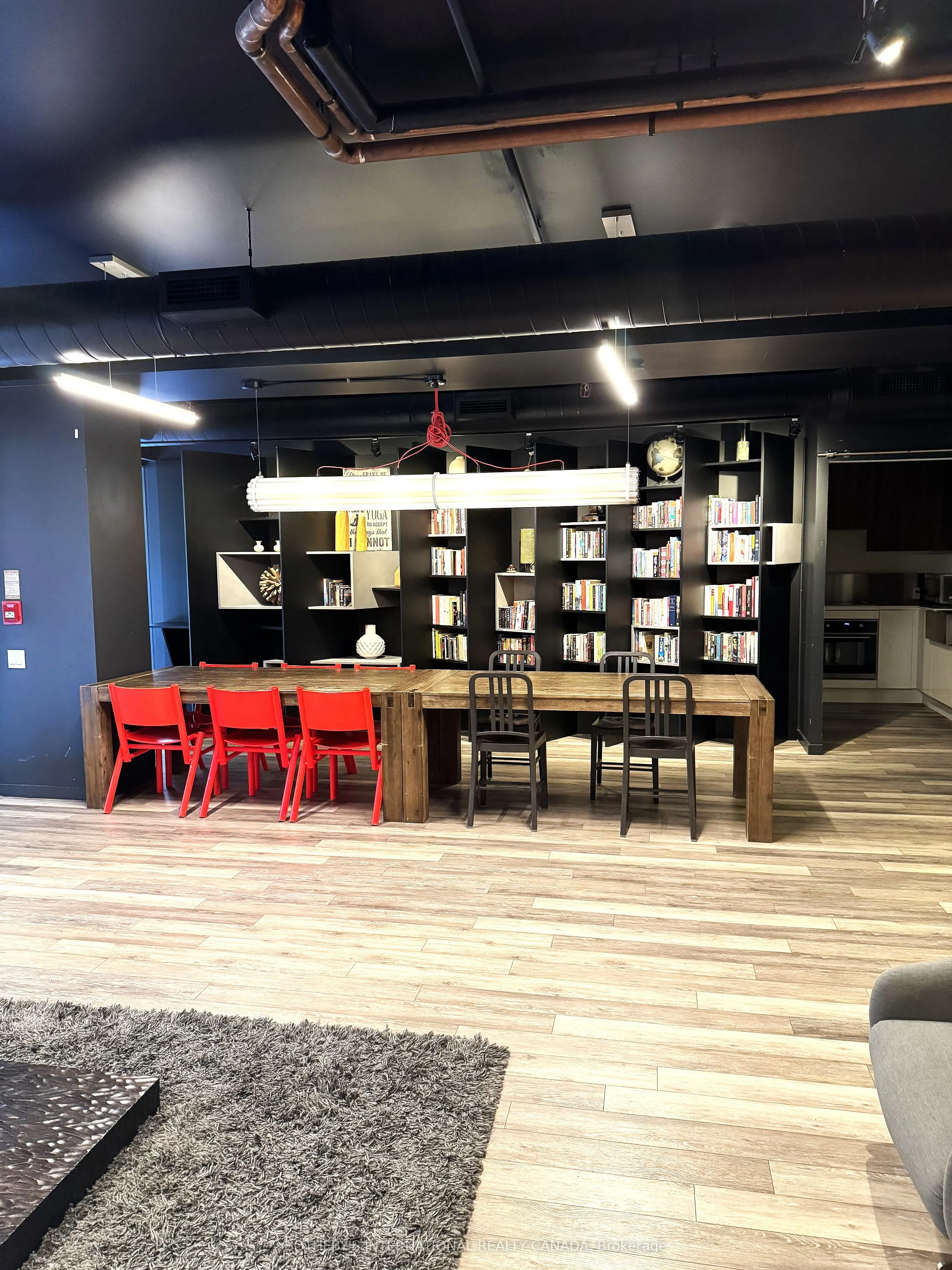 383 Sorauren Avenue, #12