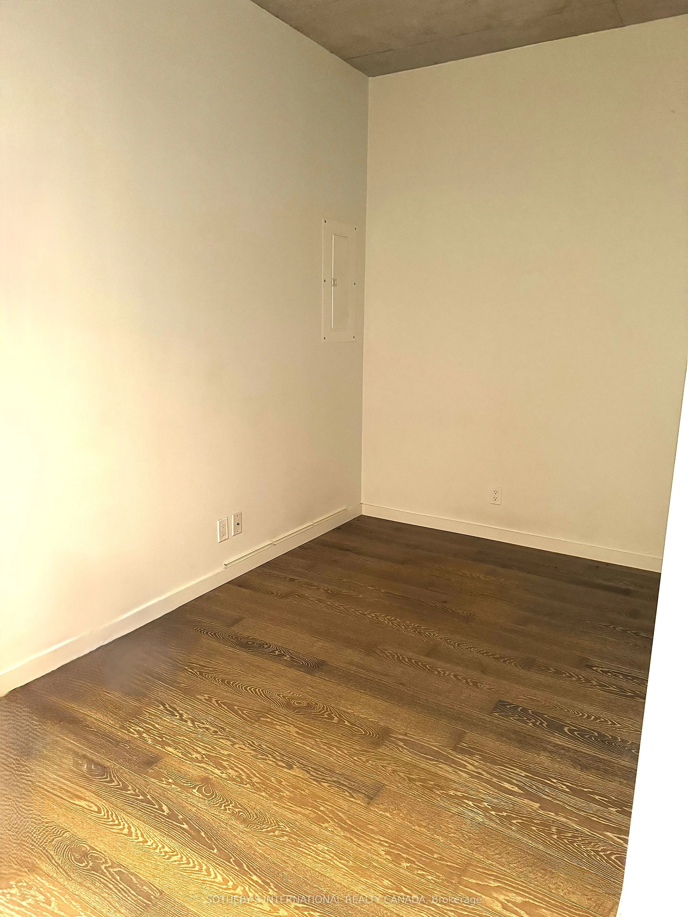 383 Sorauren Avenue, #12