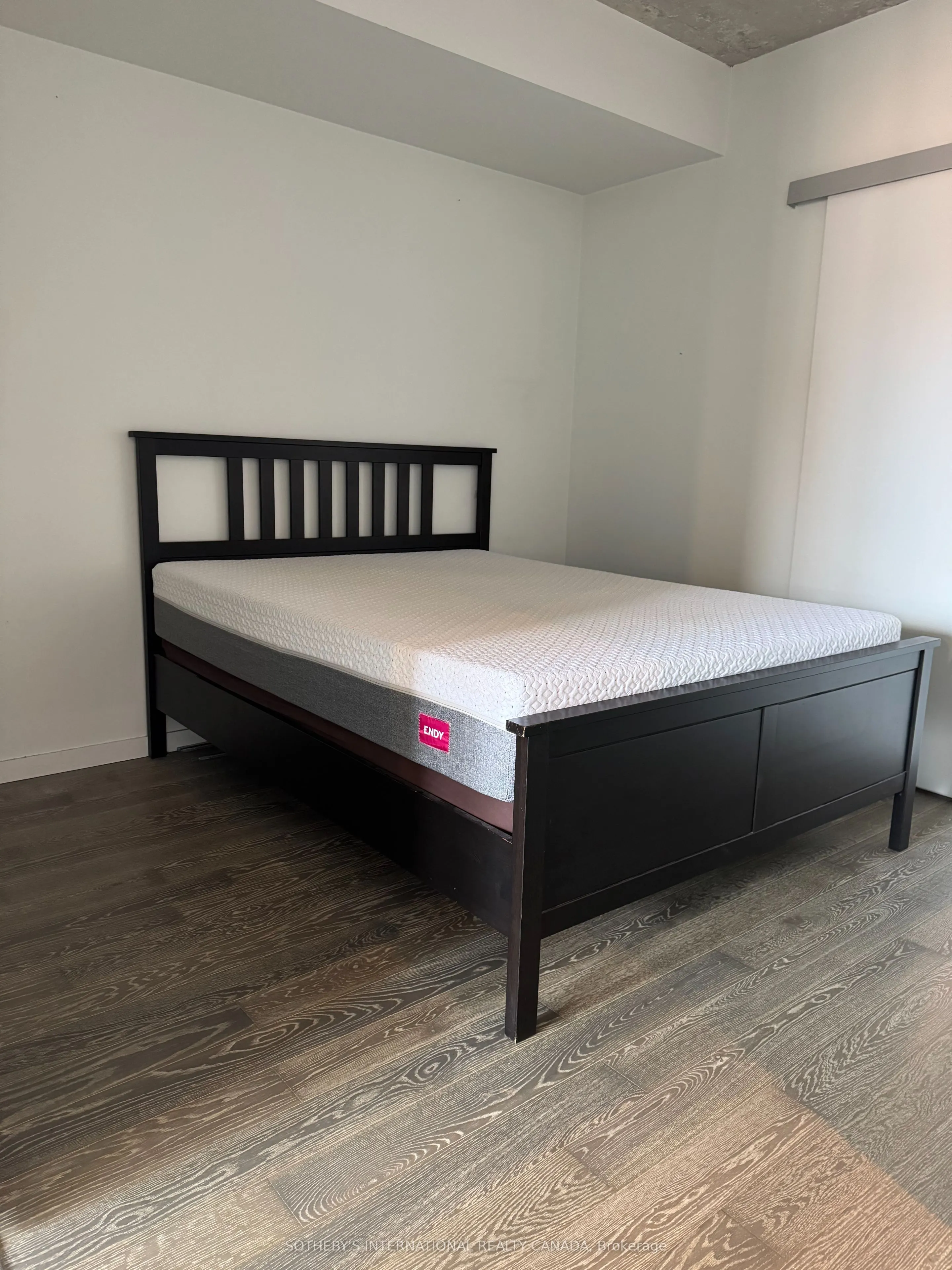 383 Sorauren Avenue, #12