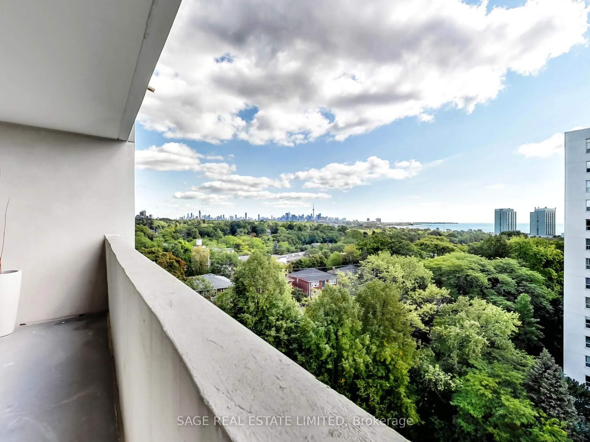 65 Southport Street, #1408
