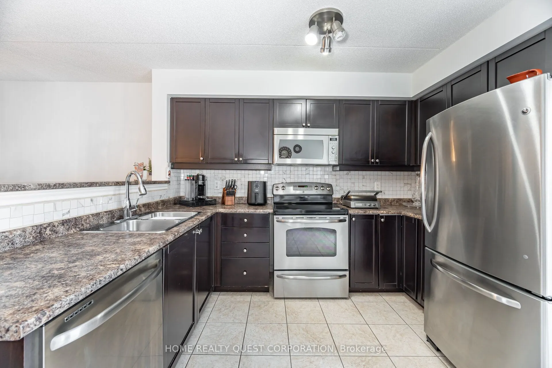 1340 Main Street E, #212