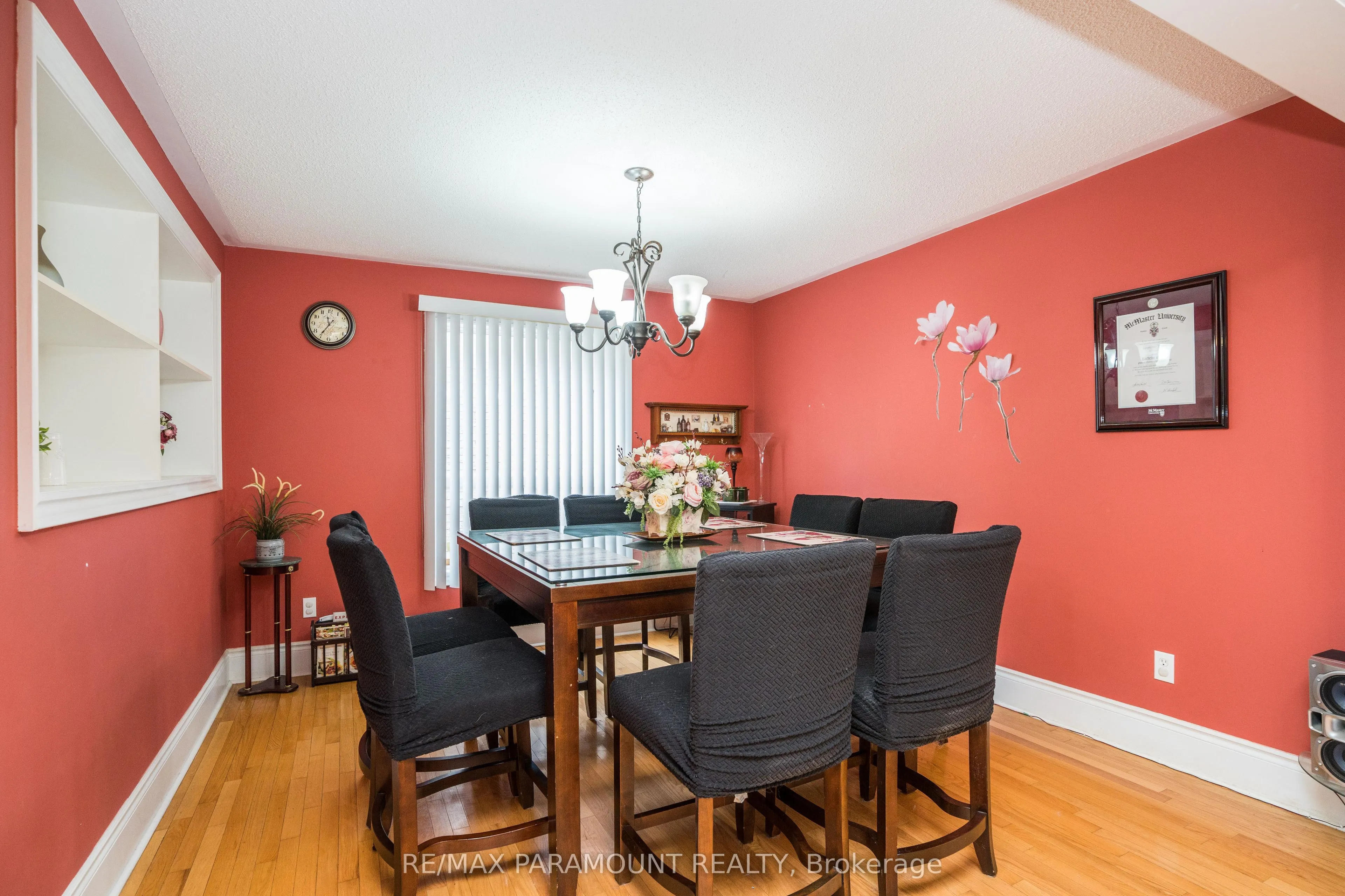 19 River Rock Crescent