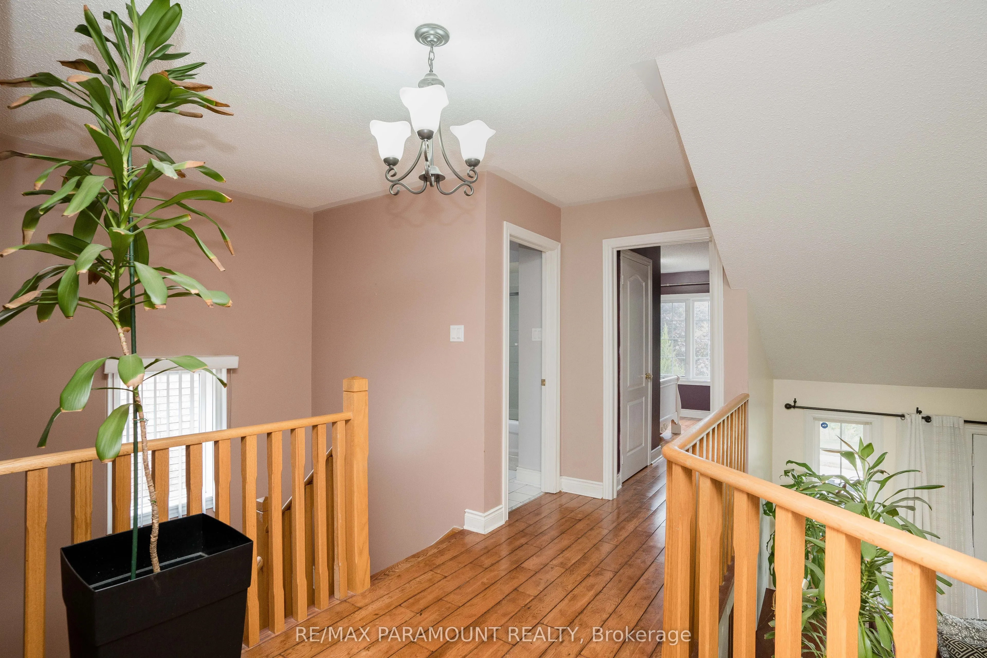 19 River Rock Crescent