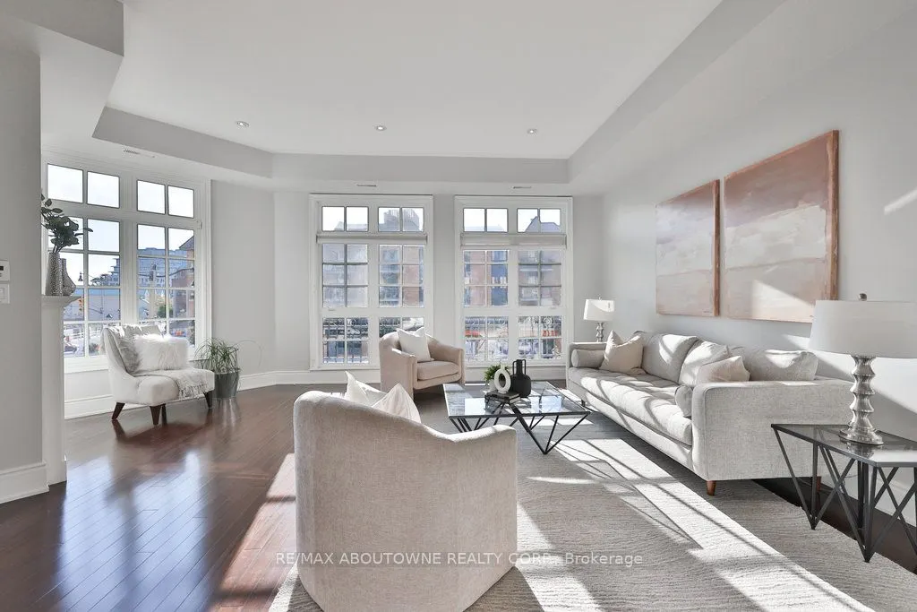 120 Bronte Road, #8