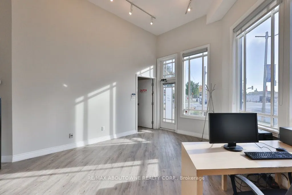 120 Bronte Road, #8