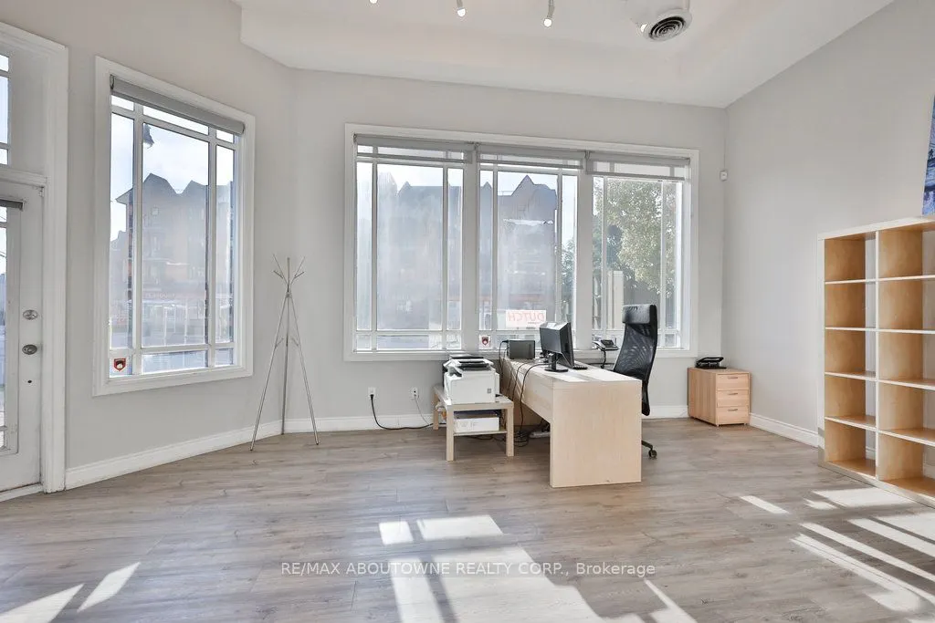 120 Bronte Road, #8