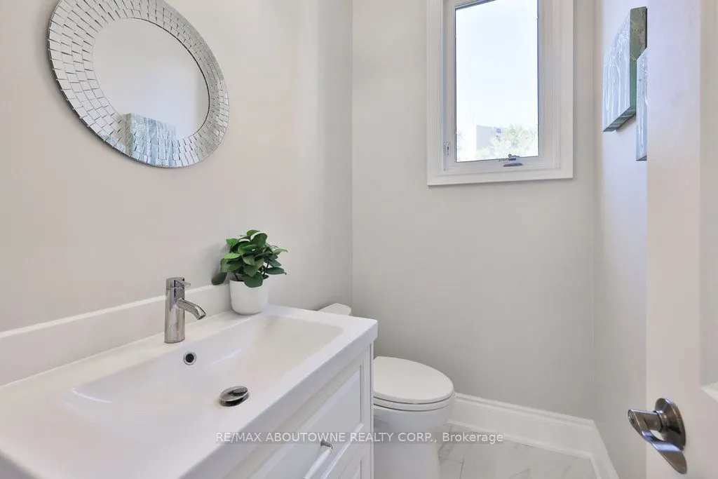 120 Bronte Road, #8