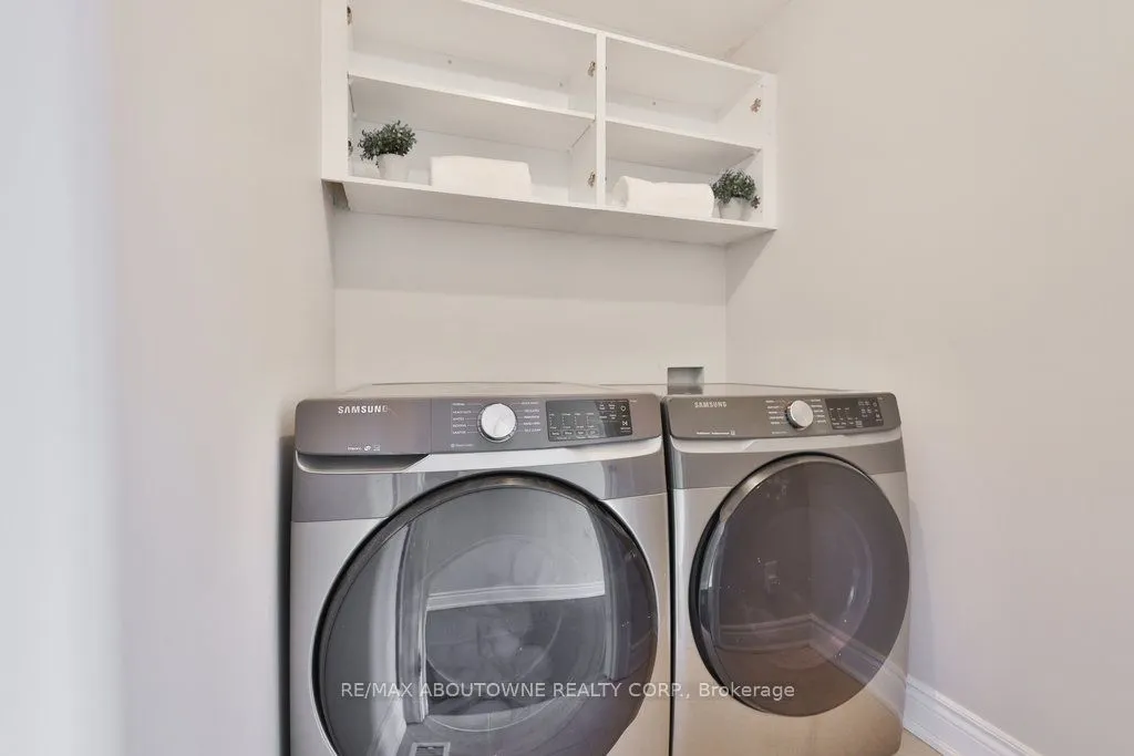 120 Bronte Road, #8