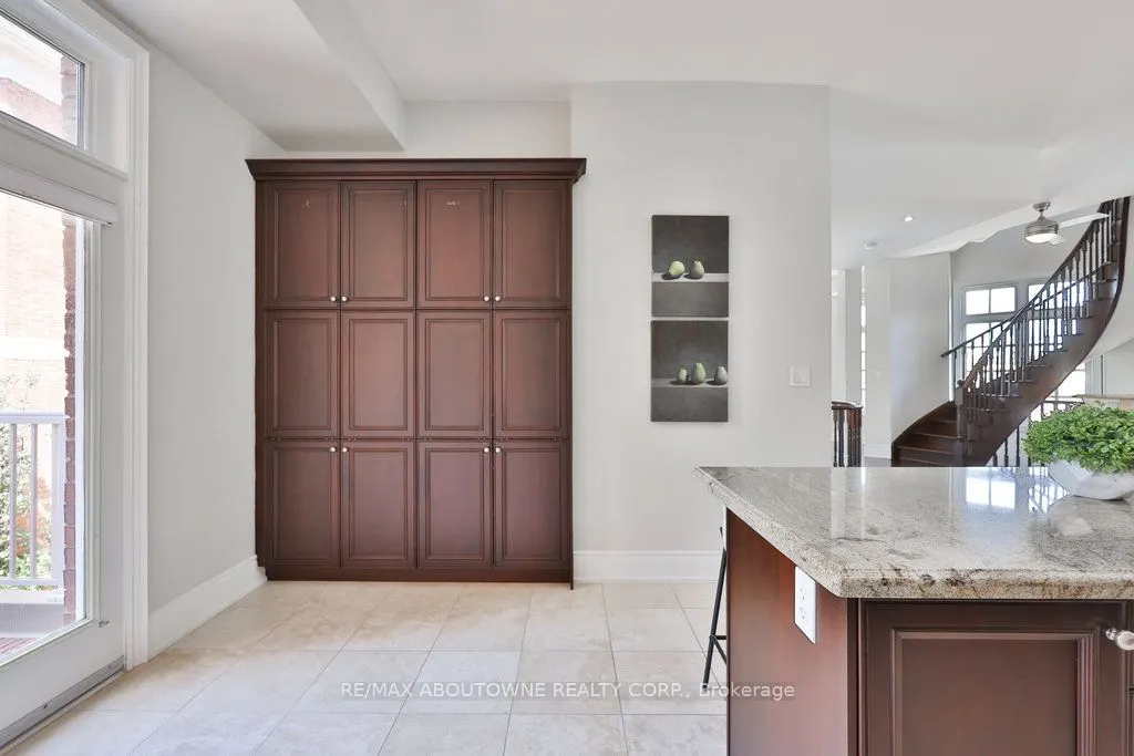 120 Bronte Road, #8