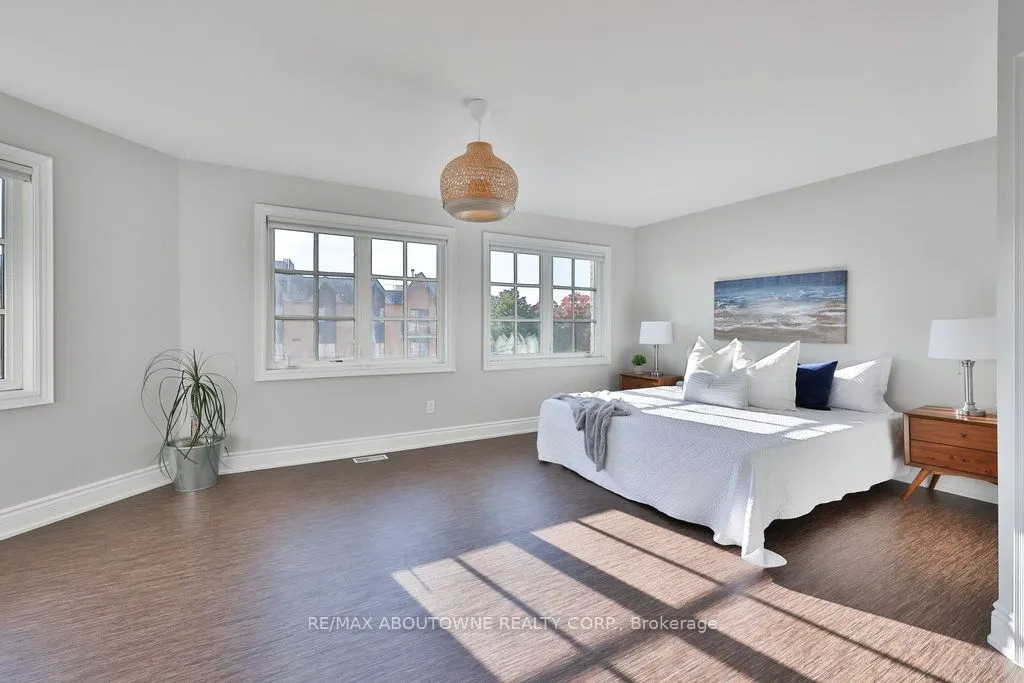 120 Bronte Road, #8