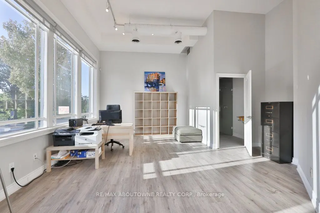 120 Bronte Road, #8