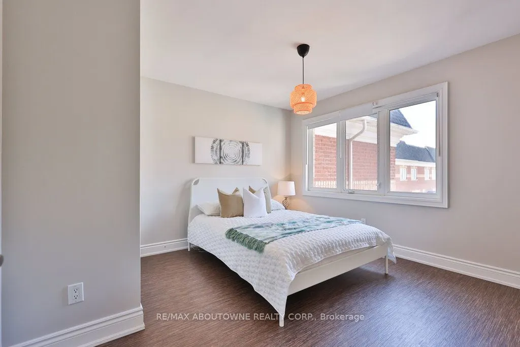 120 Bronte Road, #8