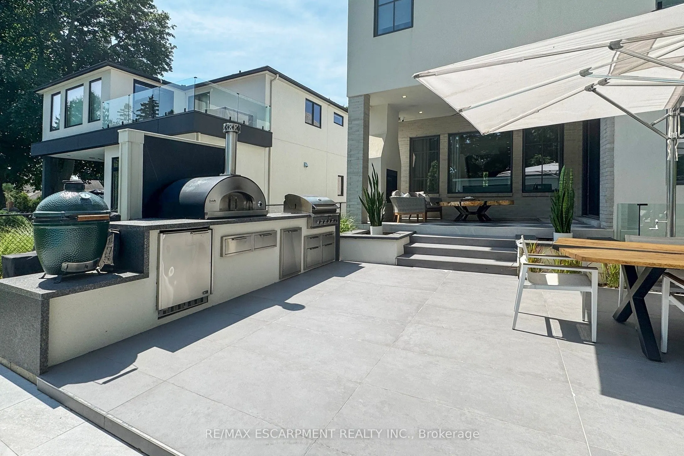 977 Gorton Avenue