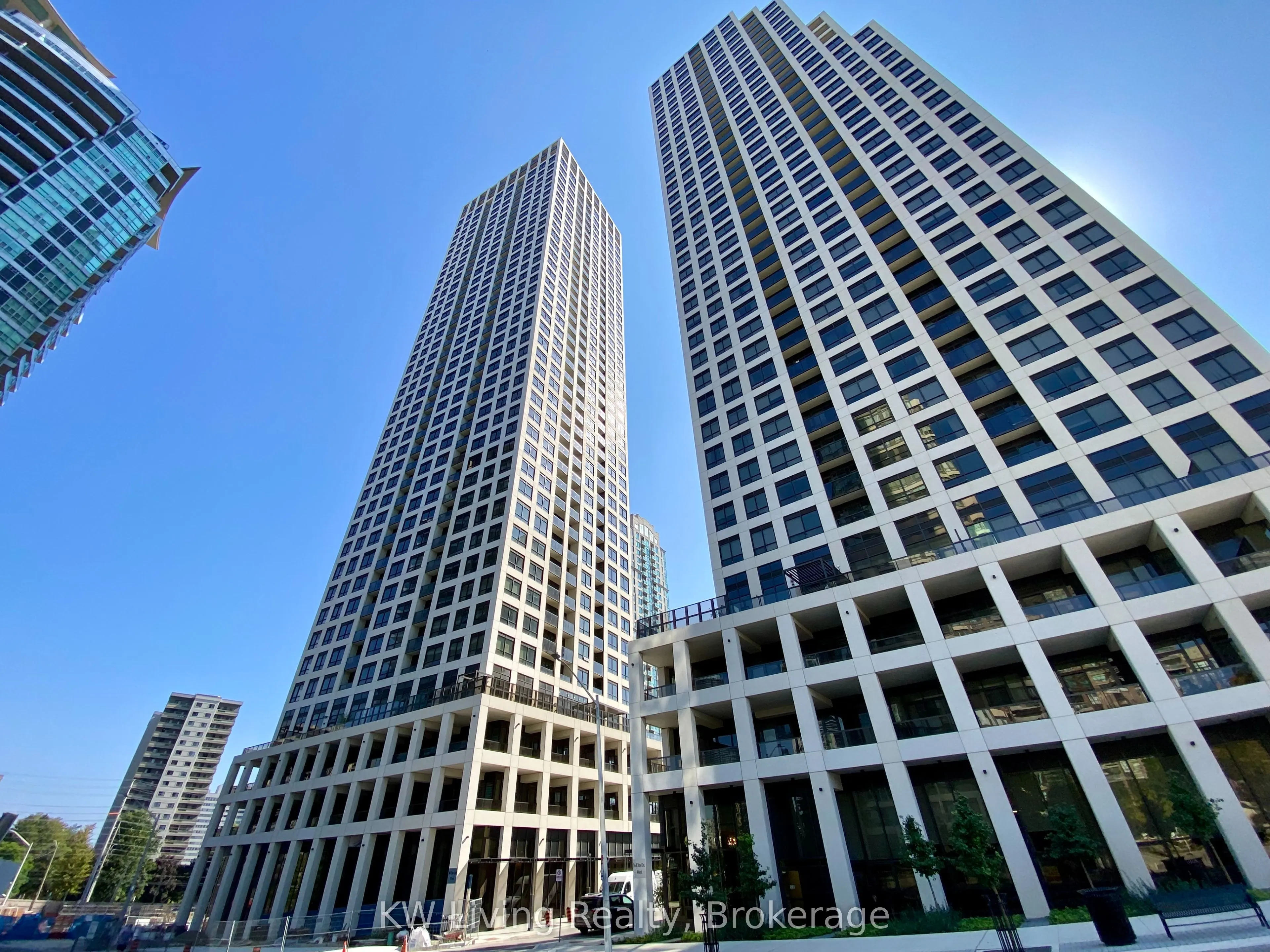 30 Elm Drive W, #1507