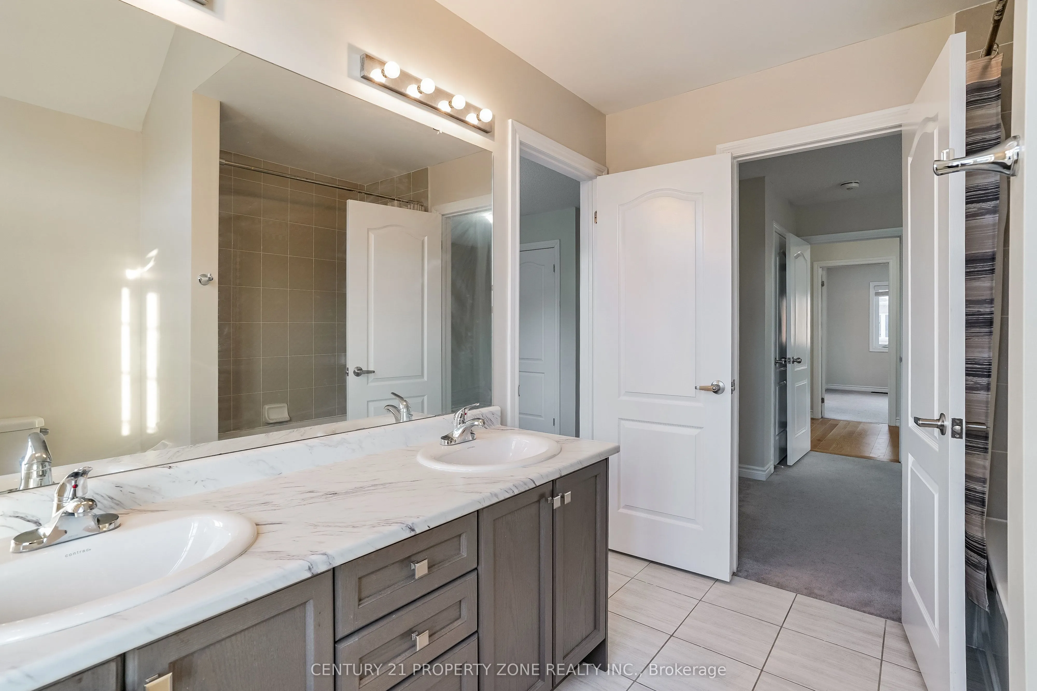 38 Dolobram Trail, #Upper
