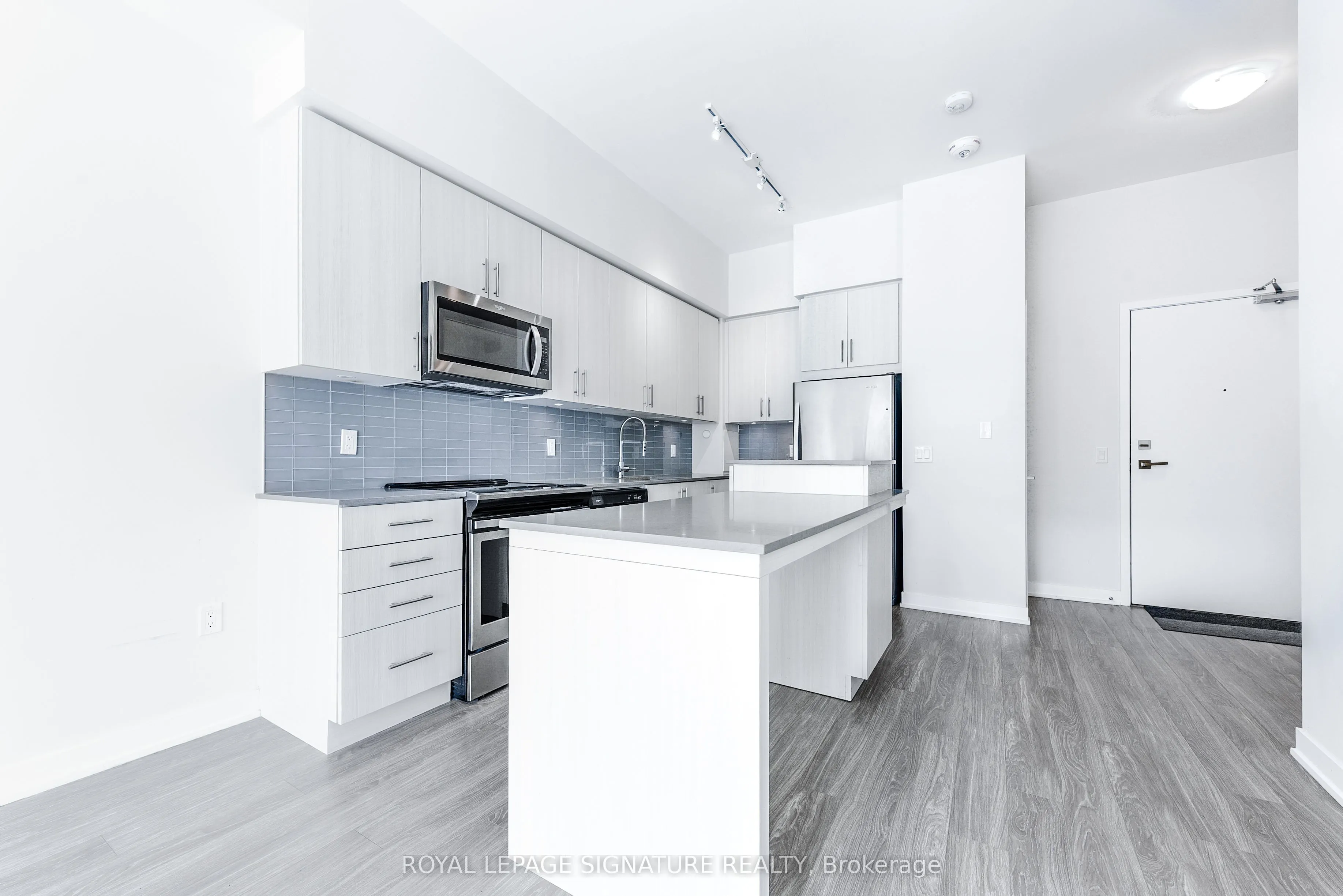 4085 Parkside Village Drive, #338