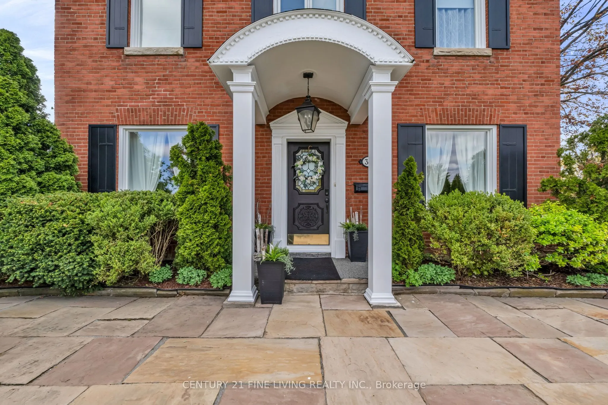 30 Norgrove Crescent