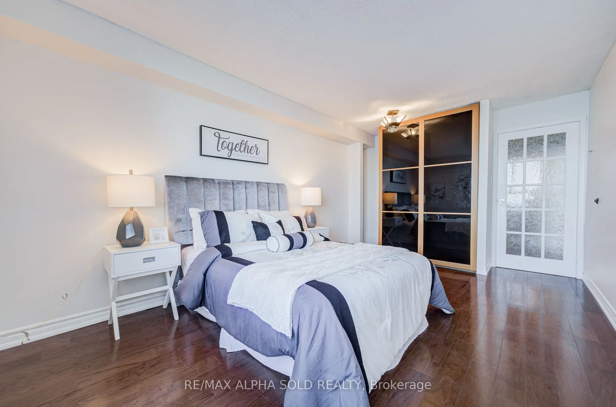 5280 Lakeshore Road, #1107