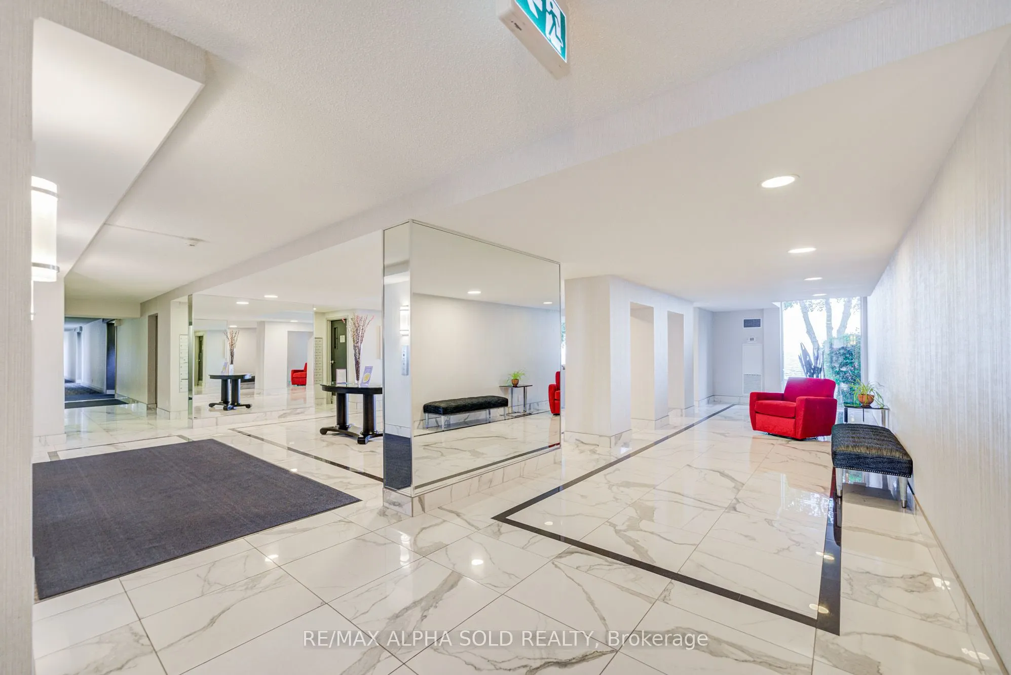 5280 Lakeshore Road, #1107