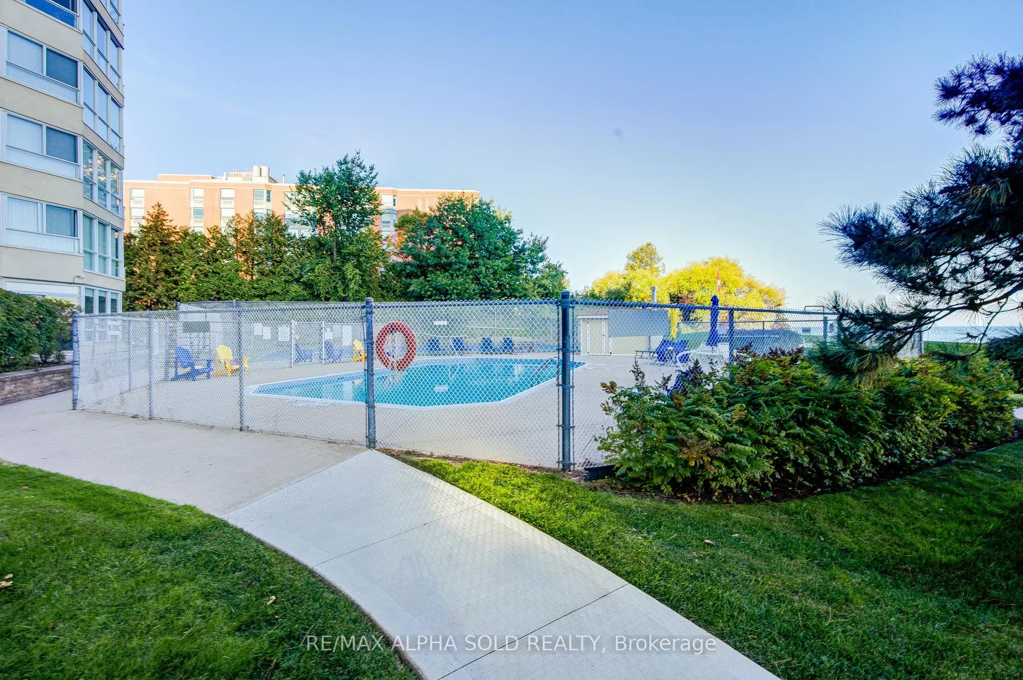 5280 Lakeshore Road, #1107