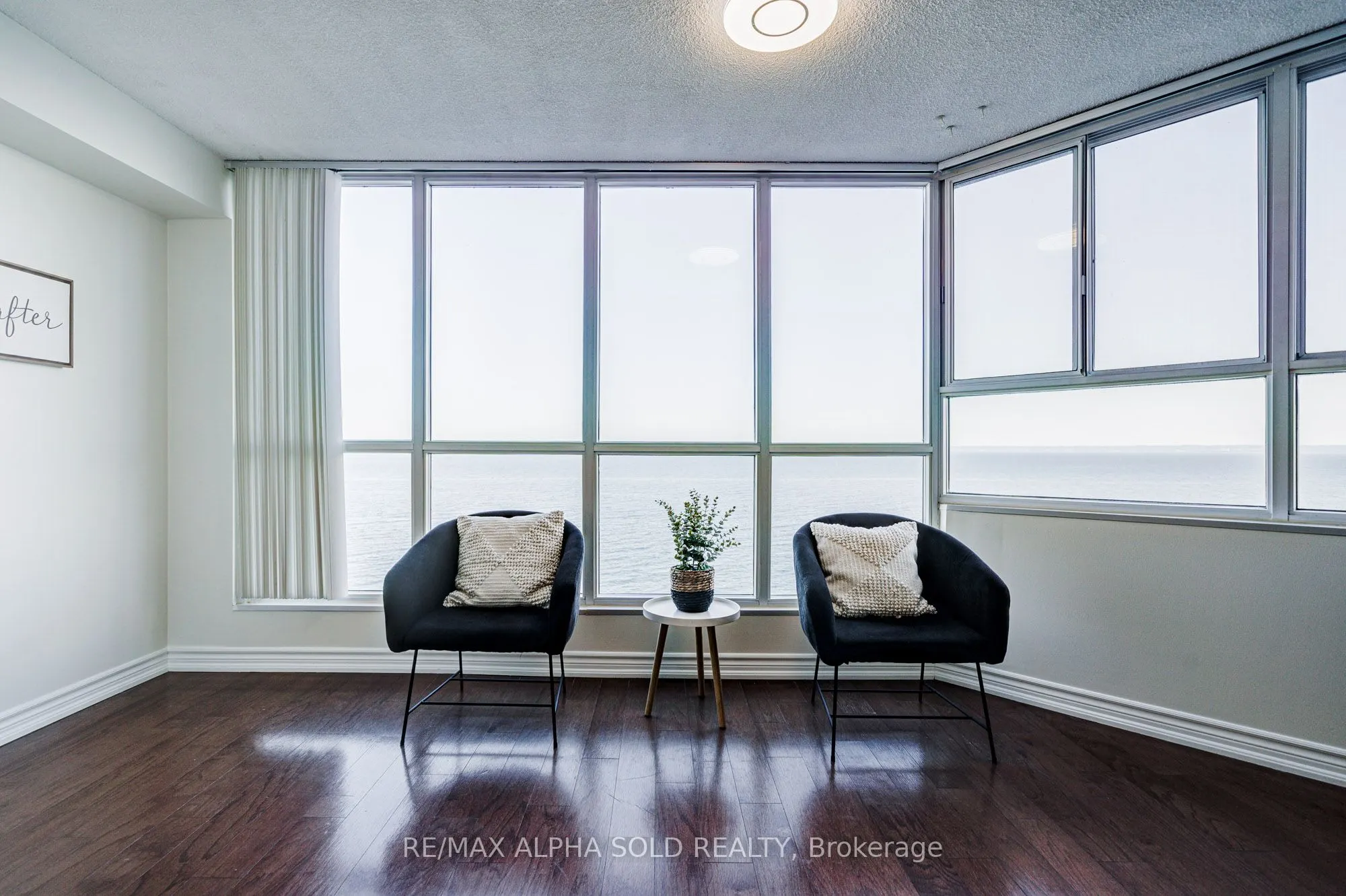 5280 Lakeshore Road, #1107