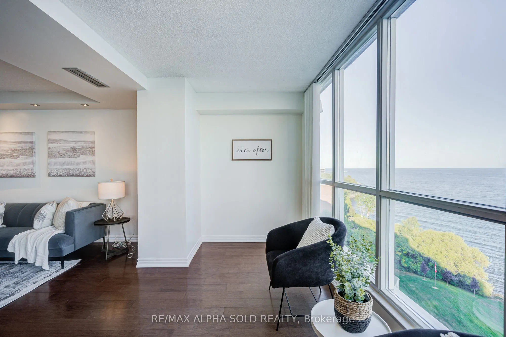 5280 Lakeshore Road, #1107