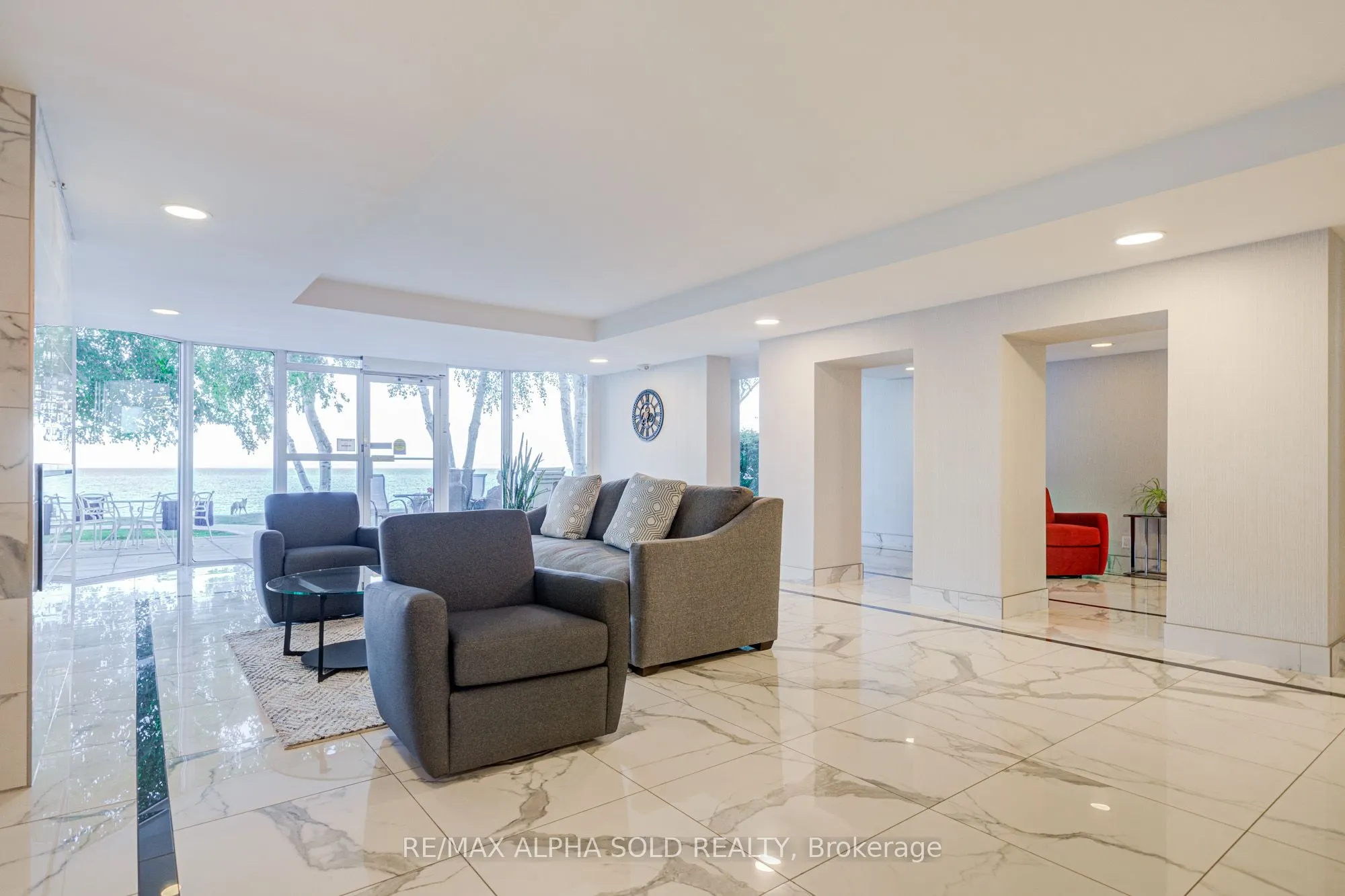 5280 Lakeshore Road, #1107