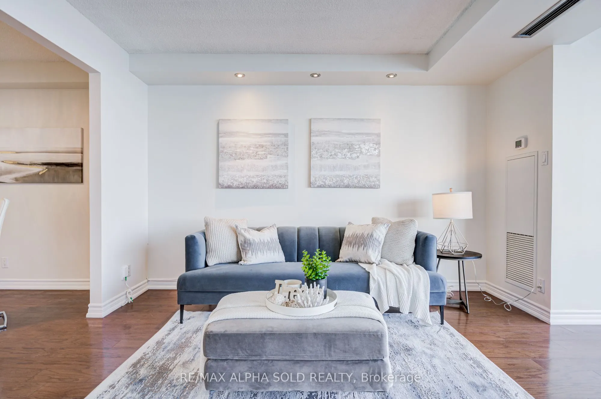 5280 Lakeshore Road, #1107