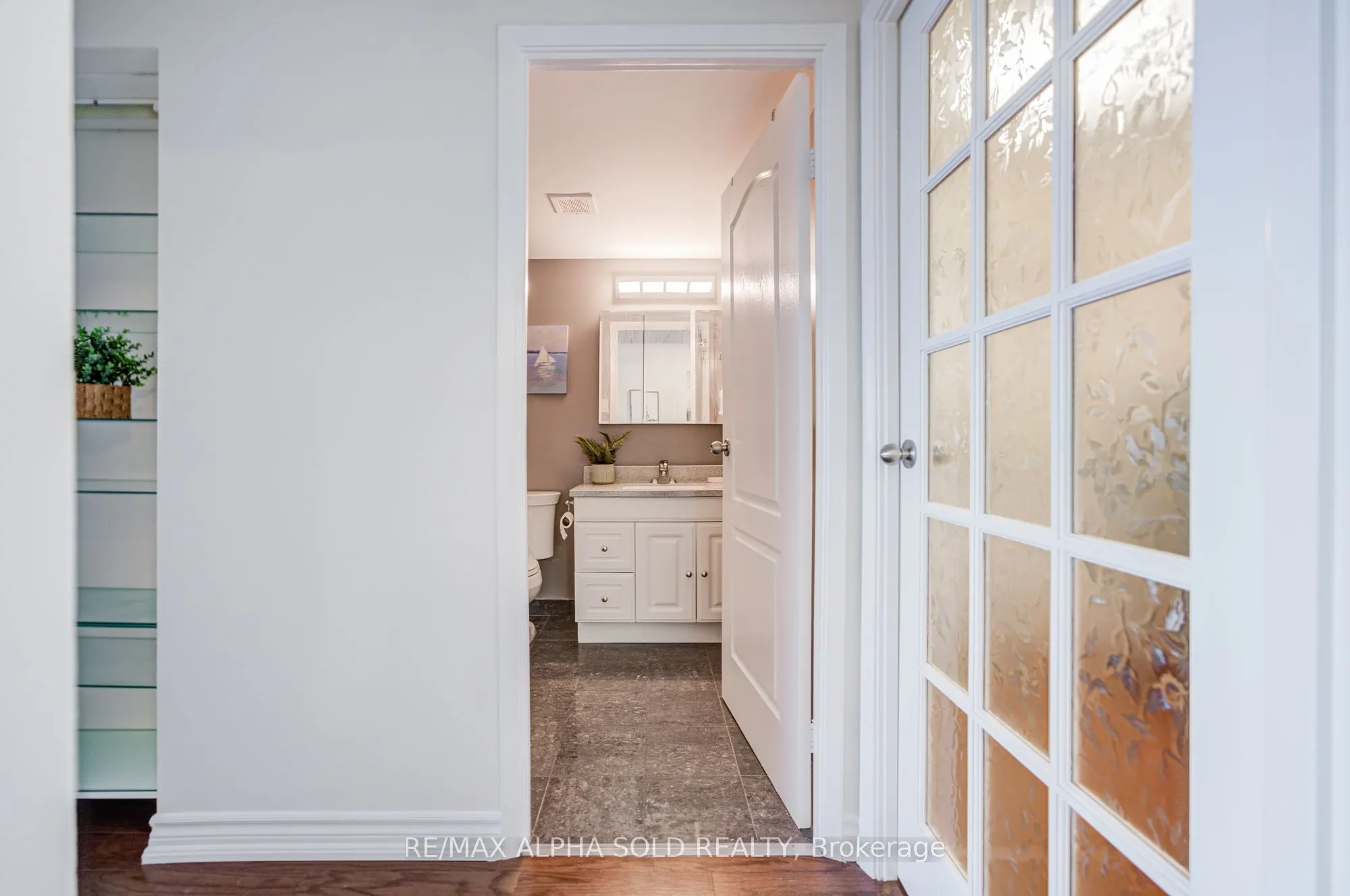 5280 Lakeshore Road, #1107