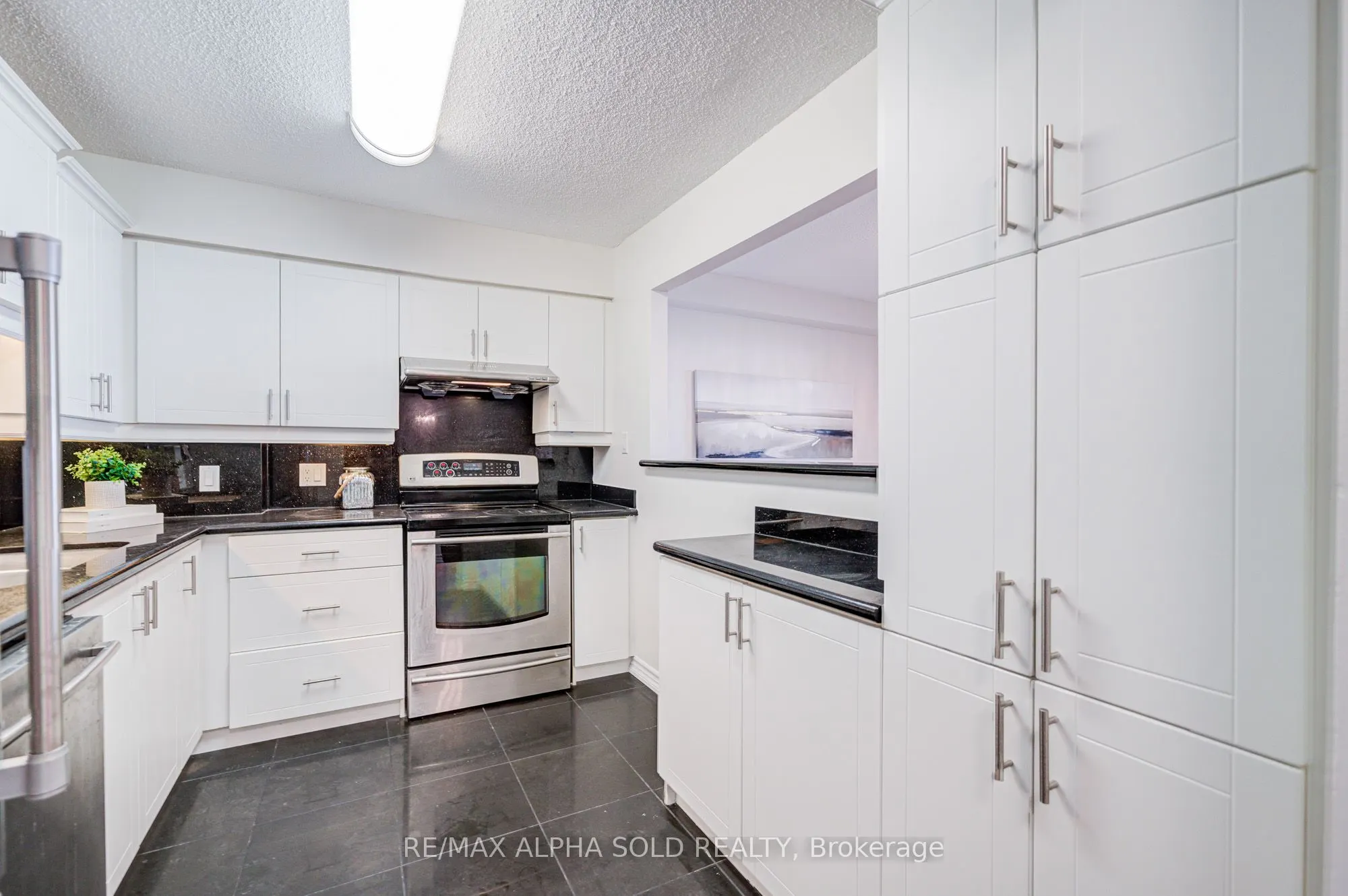 5280 Lakeshore Road, #1107