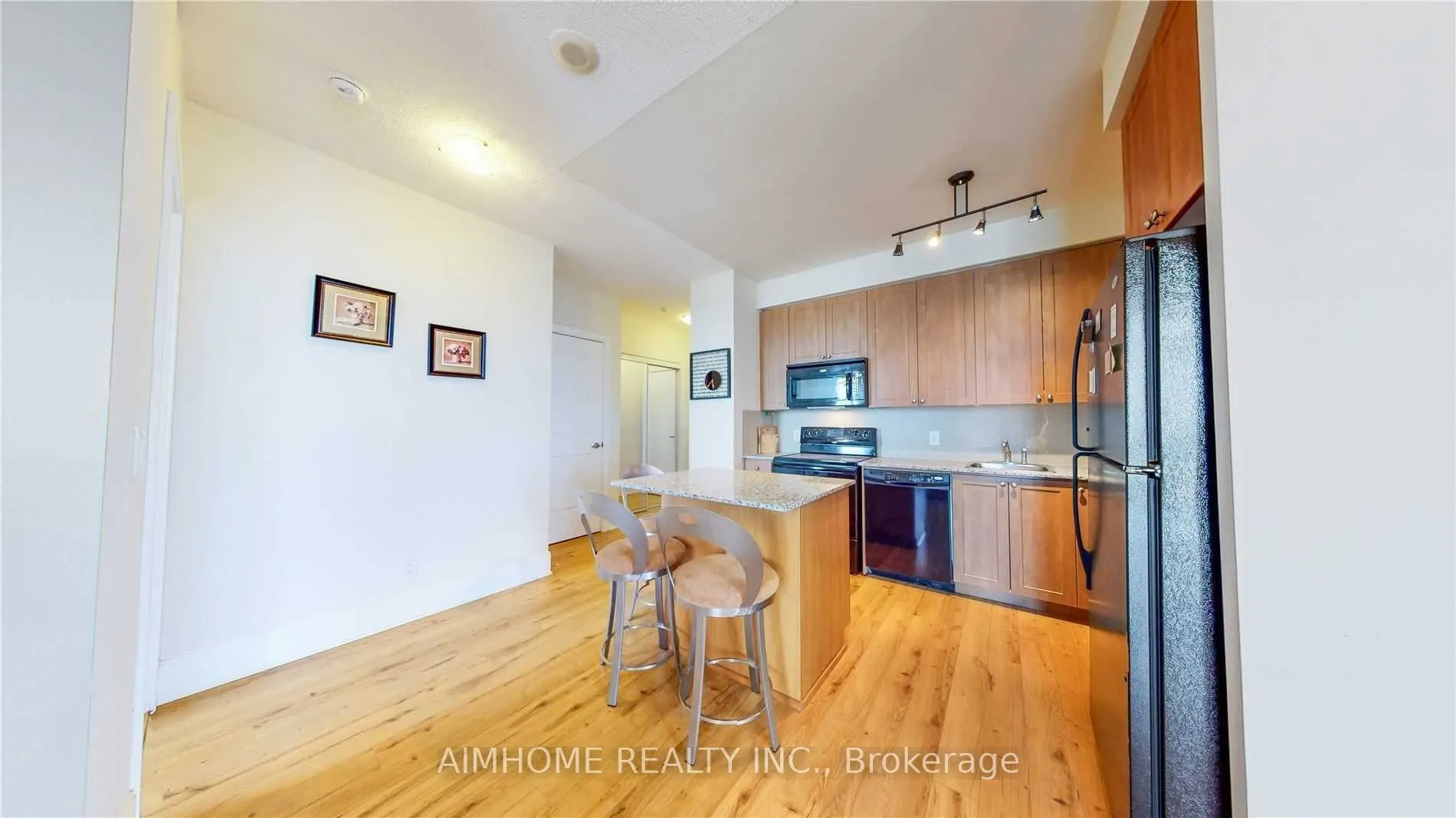 330 Burnhamthorpe Road W, #2907