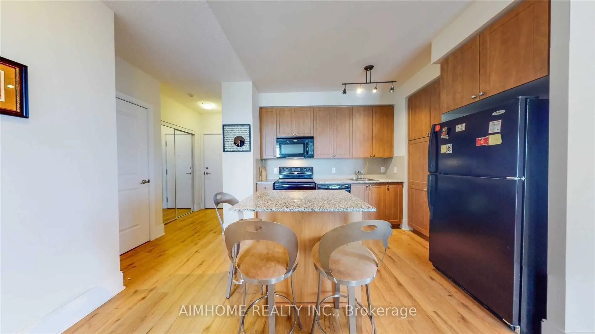 330 Burnhamthorpe Road W, #2907
