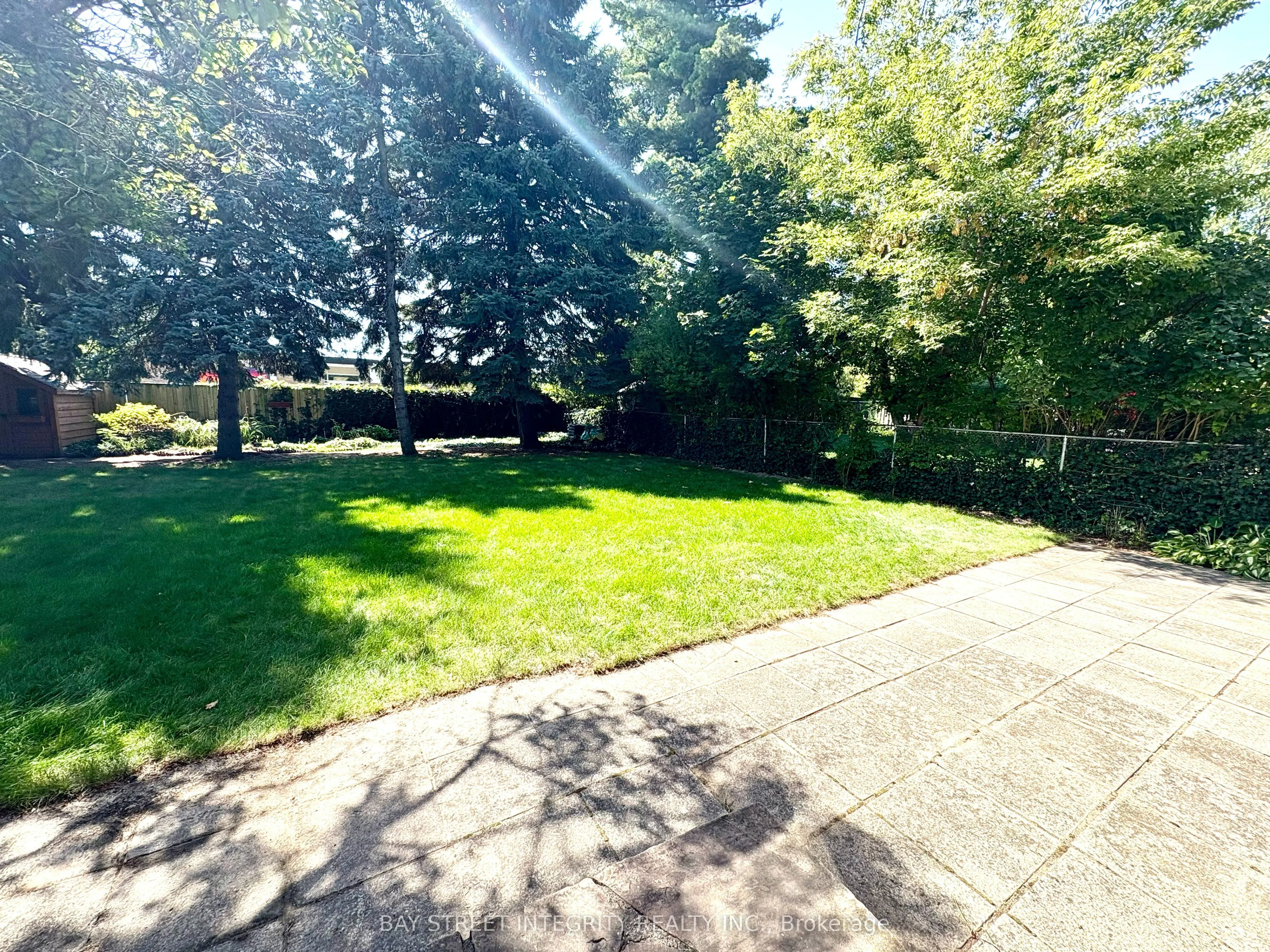 1270 Crossfield Bend
