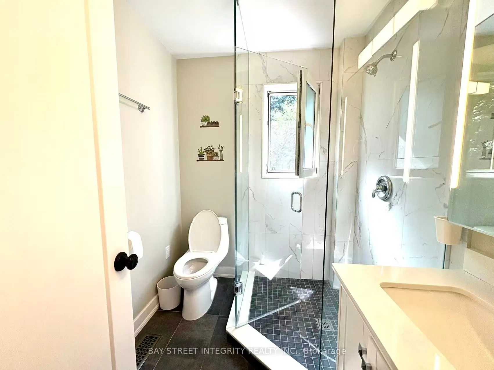 1270 Crossfield Bend