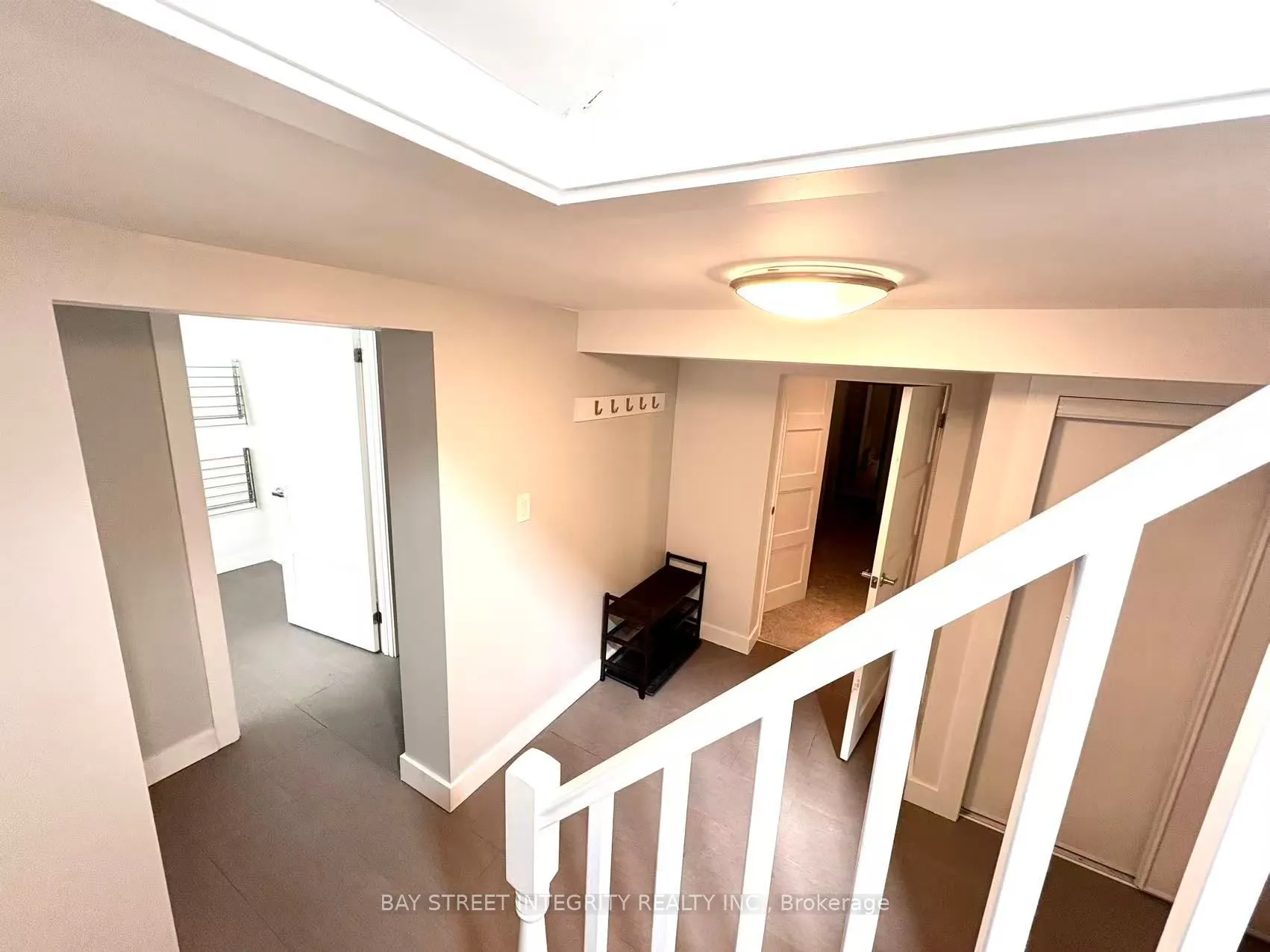 1270 Crossfield Bend