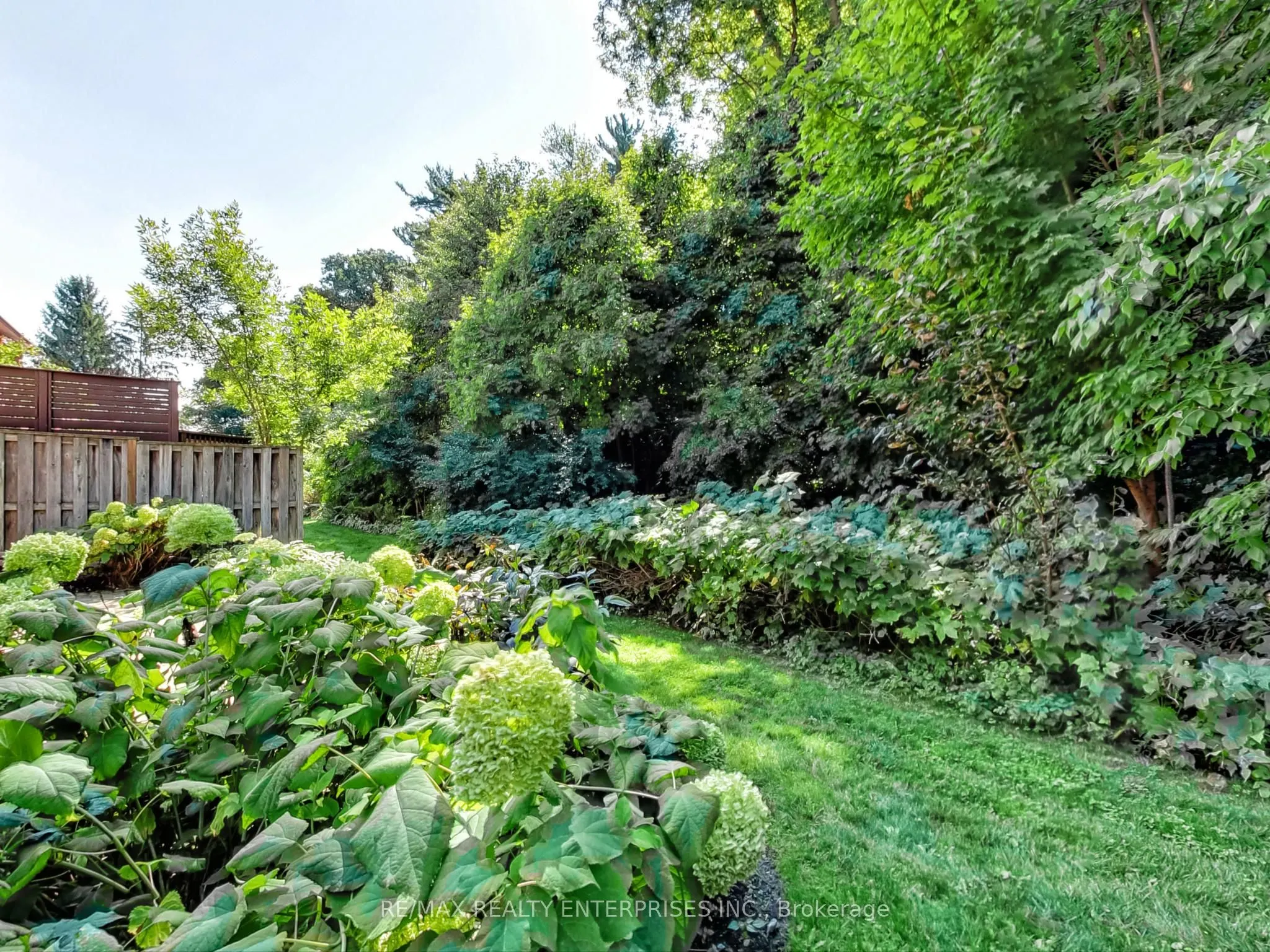 1905 Broad Hollow Gate, #32